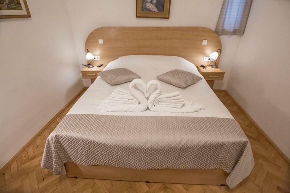 Pensiunea San Gennaro 미에르쿠리에씨우크 외부 사진